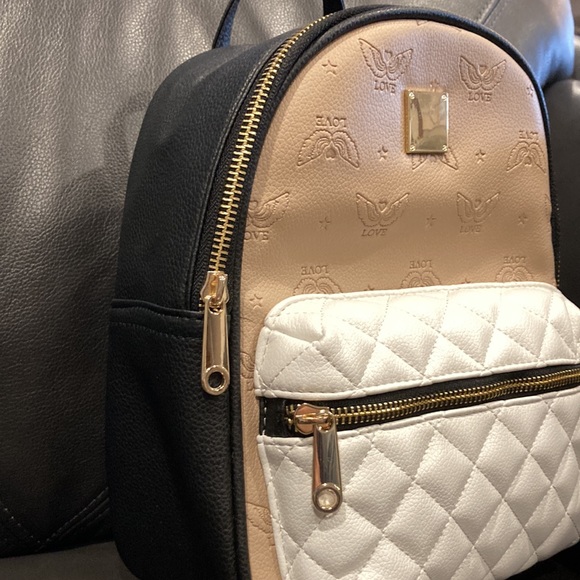 NWOT Icing Backpack Purse - Picture 2 of 7